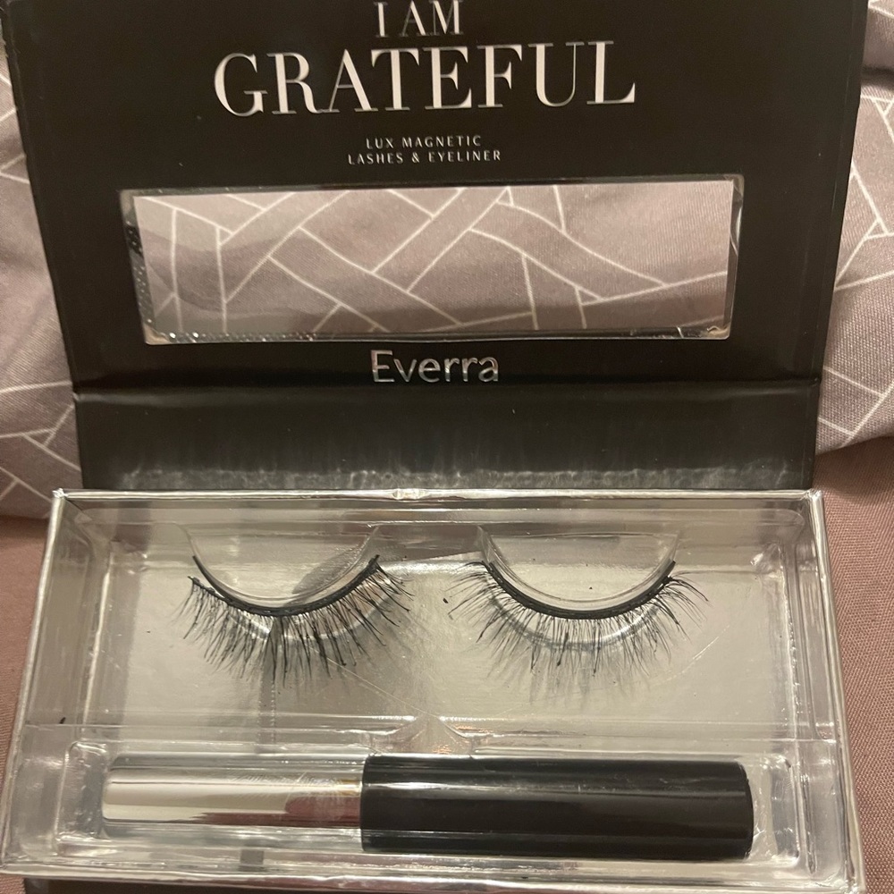Magnetic Lashes by Everra
